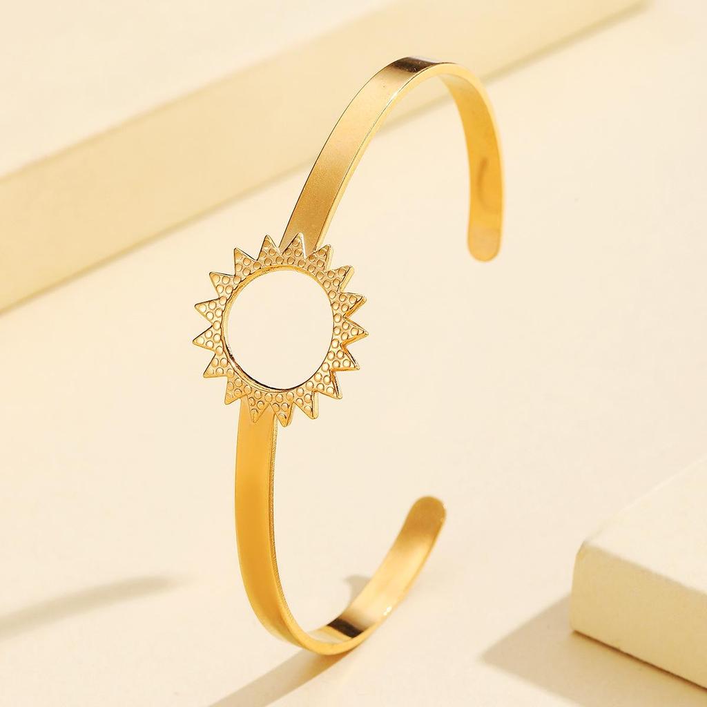 18K Gold Plated European Retro Sunflower Open Bangle Bracelet In Stainless Steel