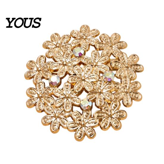 Secure Clasp Brooch Flower Embellished Pin with Rhinestones, Floral Shape Badge Long-lasting Strong Buckle, Lapel for Coats Shirts Bags Metal