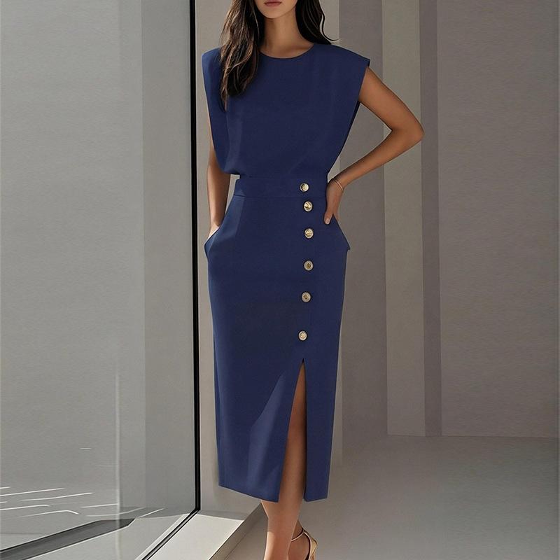 2026 Spring Women's European and American Solid Color French Dress: Elegant Buttoned Split Hip-Hugging Skirt