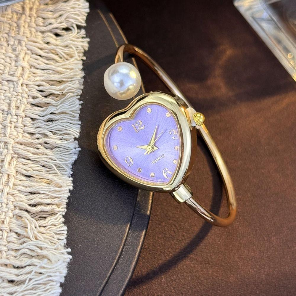 Moderne Herzförmige Zifferblatt Perlenuhr Verstellbares Elegantes Armbanduhr Offenes Design Luxus Damenuhr für Damen