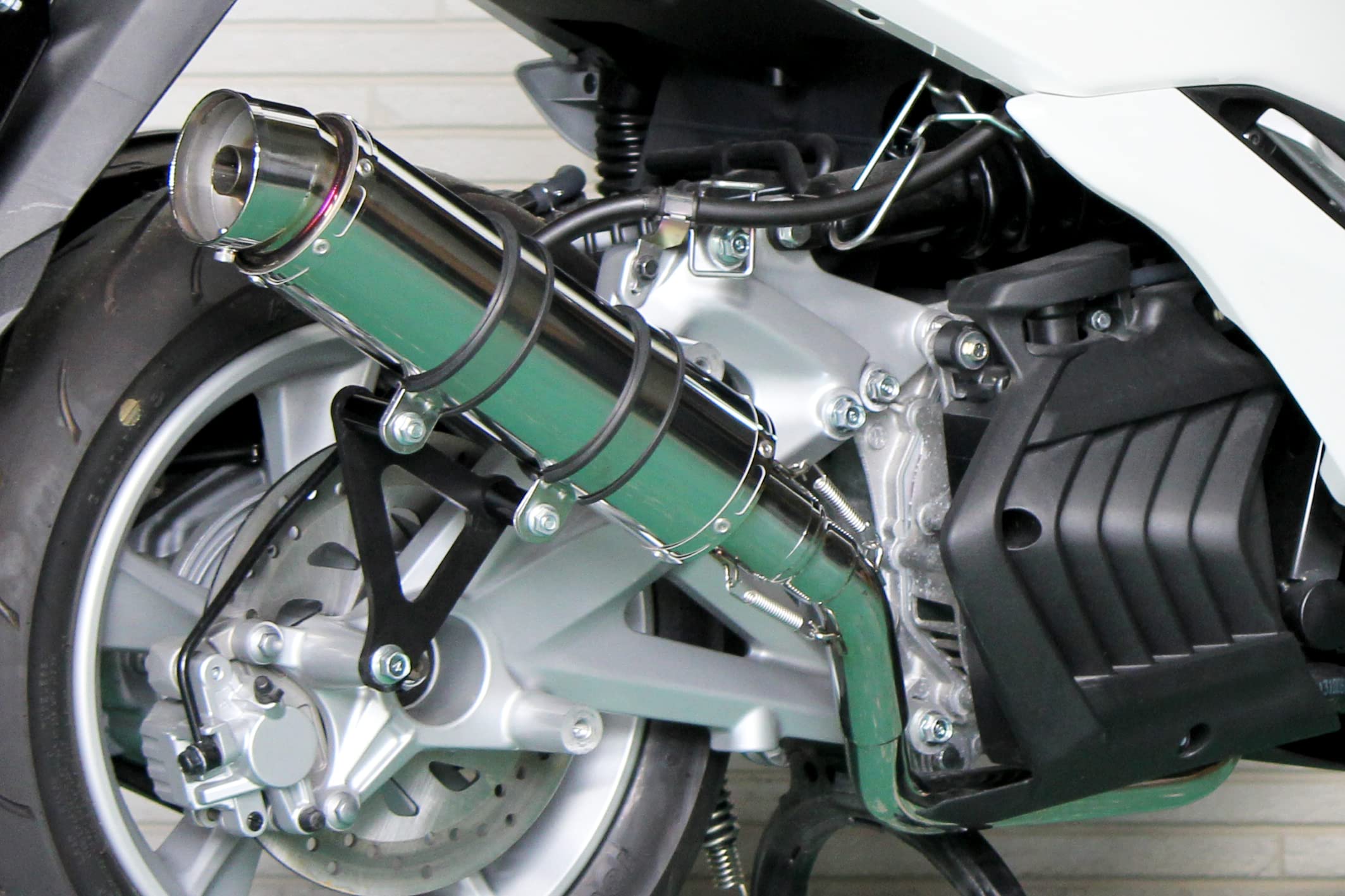 

HMS Глушитель для мотоцикла, совместимый с моделью Yamaha Majesty S, тип R300, верхний, из нержавеющей стали SUS, цвет серебристый (JBK-SG28J/2BK-SG52J) 2014-2020 гг.