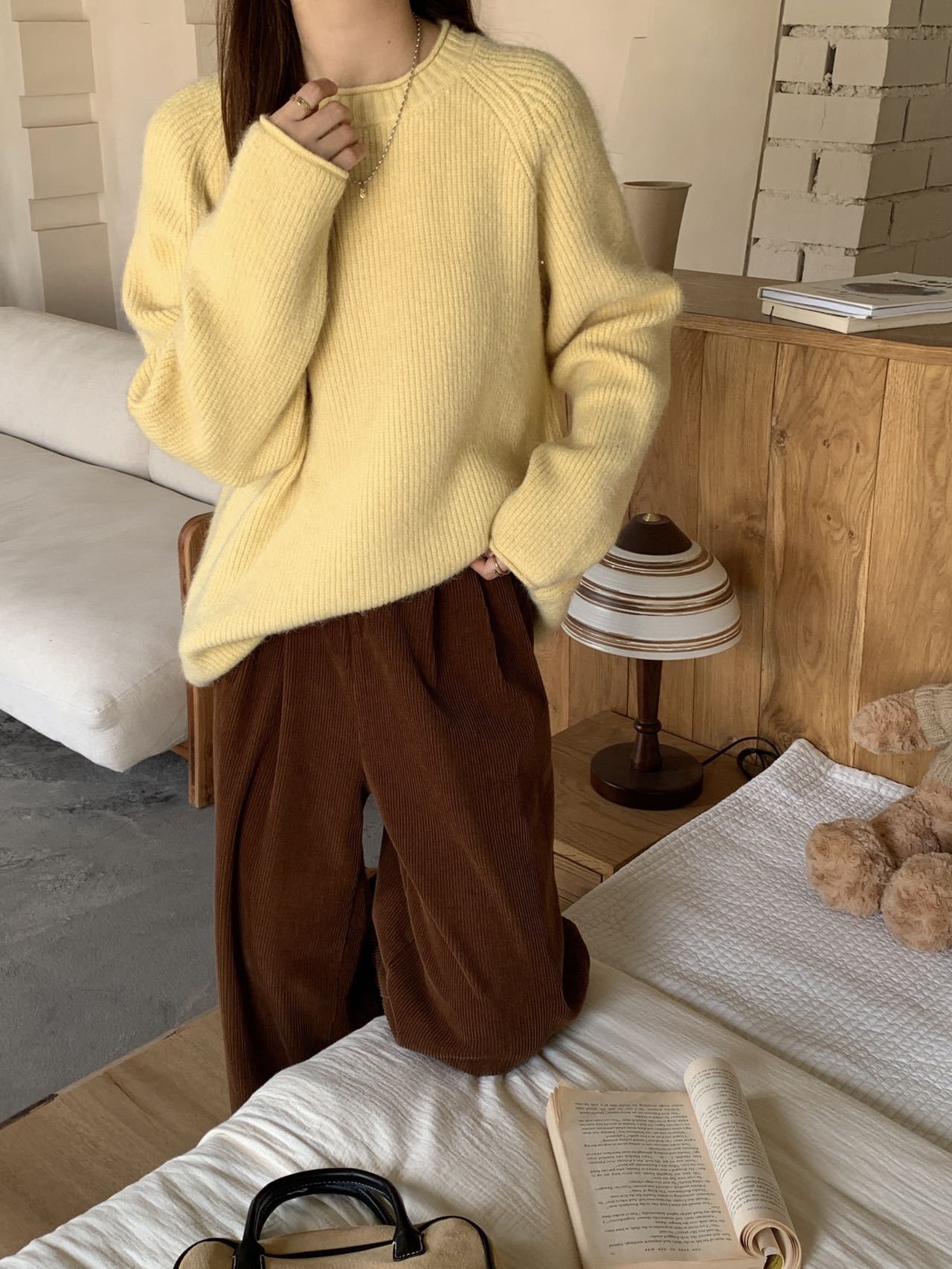 

Curled V-neck crew neck series pullover sweater women s autumn and winter new loose versatile soft waxy knitted sweater top average size