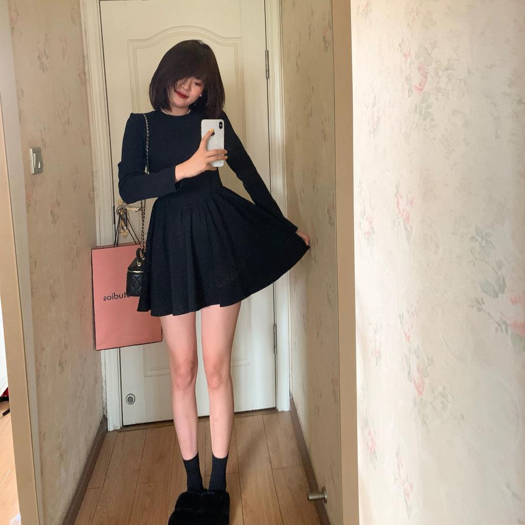 Square collar fishbone pinched waist small black dress summer dress women's waist small fat and thin spring and summer Hepburn dress
