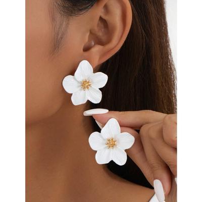 1 Paar zarte mehrfarbige Dopamin-Blumenform 5-Blatt-Weiße Ohrstecker, Hochzeitsgeschenk für sie