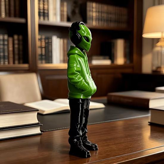 Aesthetic Room Embellishments 3D Printed Alien Figurine with Hoodie And Headphone, Trendy Desktop Custom 3d Collectibles Ornament, Cyber Style Statue