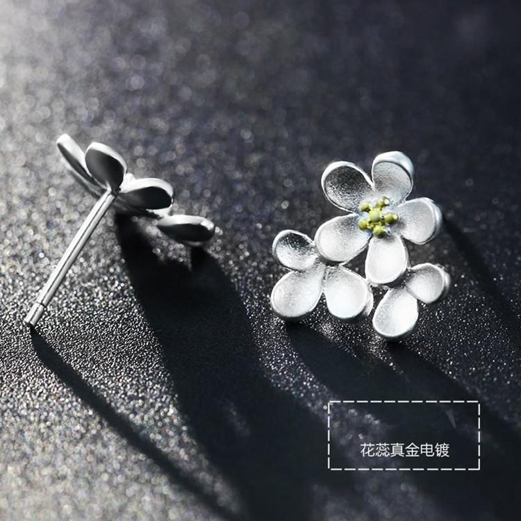 Sterling Silver Fashionable Sweet Small Fresh Flower Stud Earrings, Female Creative Petals Literary And Exquisite Ear Jewelry