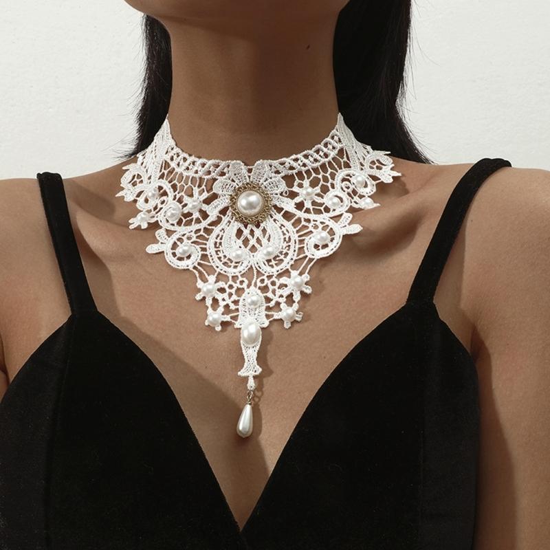 Gothic Lace Choker Necklace with Crystal for Women Girls Halloween Cosplay Party Custume Vintage Thick Choker Gifts
