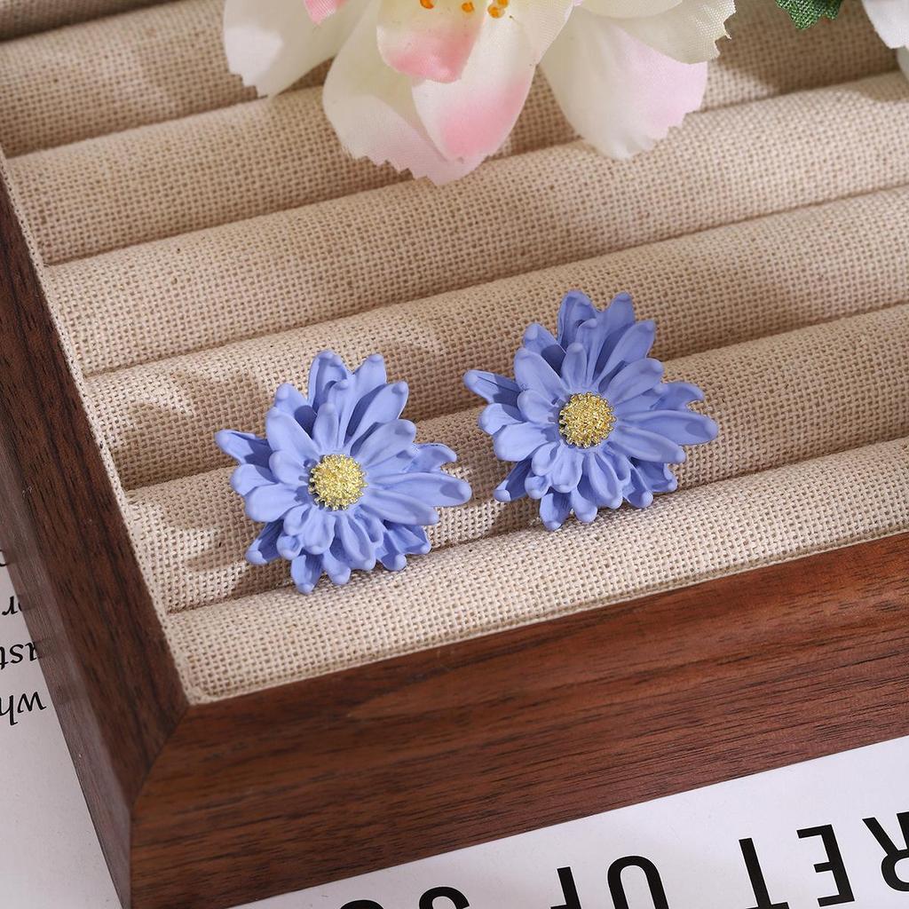 Silver Needle Spring Floral Stud Earrings: Korean Style Sweet Spray-Painted Flower Earrings for Women