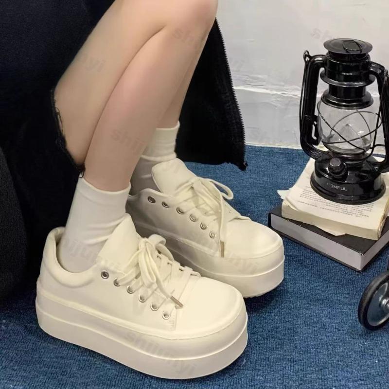 Fashion Platform White Shoes Women 2025 Autumn New Fashion Lace Up Height Increase Casual Shoes Comfortable Outdoor Non Slip Board Shoes