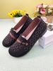 Beijing Ladies Flat Shoes Spring Summer New Lightweight Slip-On Knitted Mid-aged And Elderly Mothers Casual Footwear
