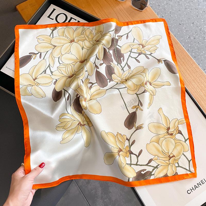 Merchandise Gifts Silk Scarves Scarves Printed Silk Small Square Scarves Send Mom Mulberry Silk Chinese Style Gift Box Wholesale