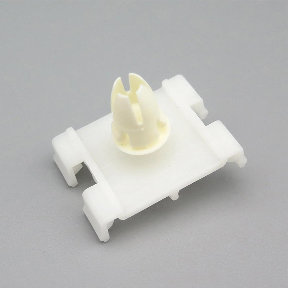 Molding Clip Car Fender Fastening Clip For Mercedes-Benz C CLK W202