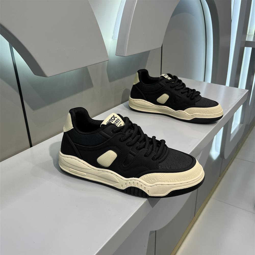 Fashion Low Round Tip Man Sneakers Loafers Sport Man Shoes Yellow Imported Sheos Loffers New Best Selling 2025elegant Tene Trnis
