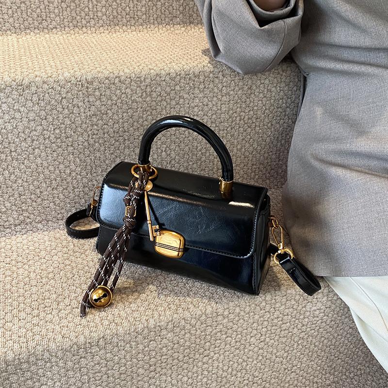 Ielgy Ladies Bag High-End Fashion Autumn Winter Retro All-Match One-Shoulder Cross-Body Small