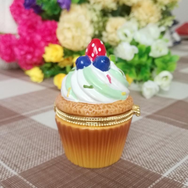 European and American Style Ceramic Handicraft Jewelry Box, Creative Home Furnishings Hand-painted Ceramic Storage Box