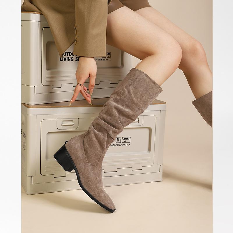 Pile boots women's western cowboy boots 2025 new small tall knight boots retro suede pleated boots