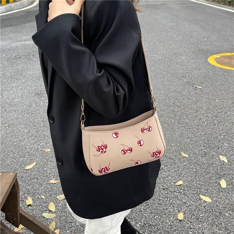 New Cherry Crossbody Bag Crescent Bag Fashion Underarm Bag Versatile Bag Shoulder Bag Underarm Bag Women's Bag
