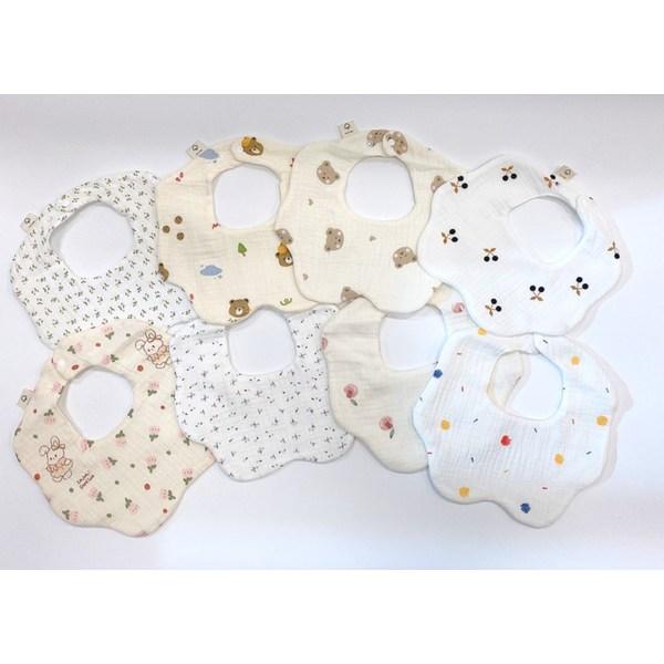 Luxury Baby 6-Ply Yorugose Flower Bib D 4-Piece Set, Flower D Set (Color Dot, Black Cherry, Heart Bear, Forest Bear), 1 Set