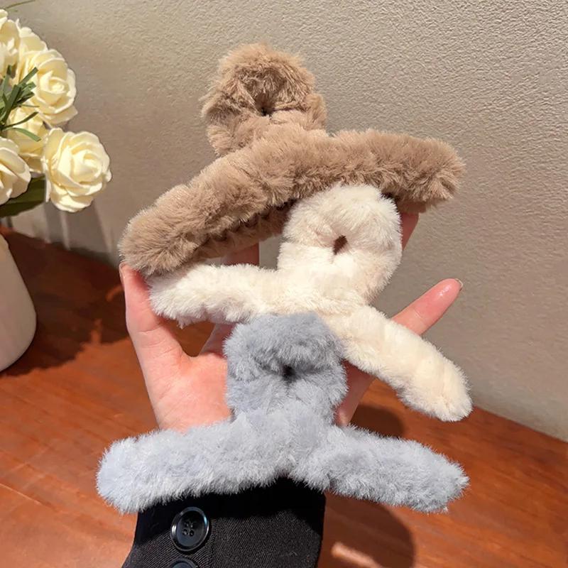 Large Plush Clip Back Head Hair Grab for Women Simple Temperament Hair Clip Hairy Shark Clip Korea Hair Accessories for Girls