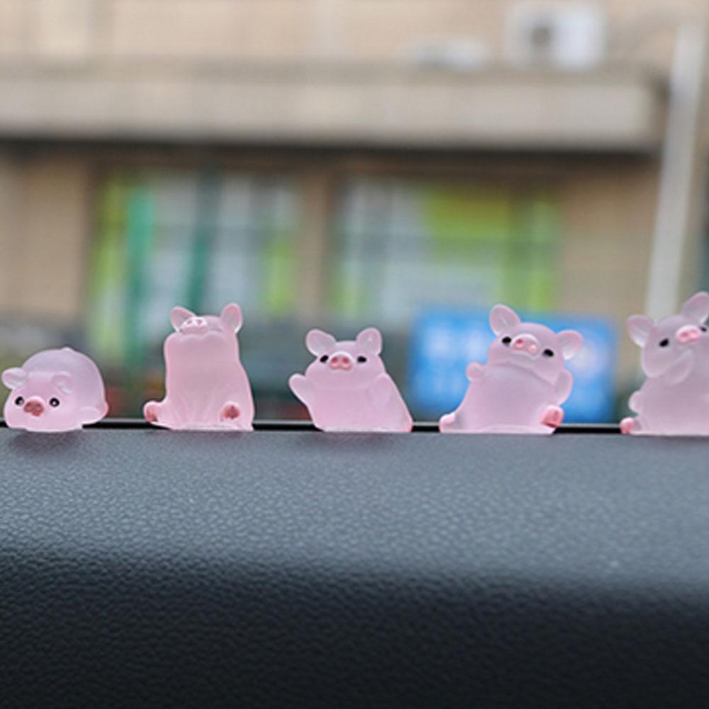 1PC Resin Cute Glow-In-The-Dark Piggy Ornament DIY Keychain Micro-Landscaping Accessories Stitched Color Portable Knitted Toilet