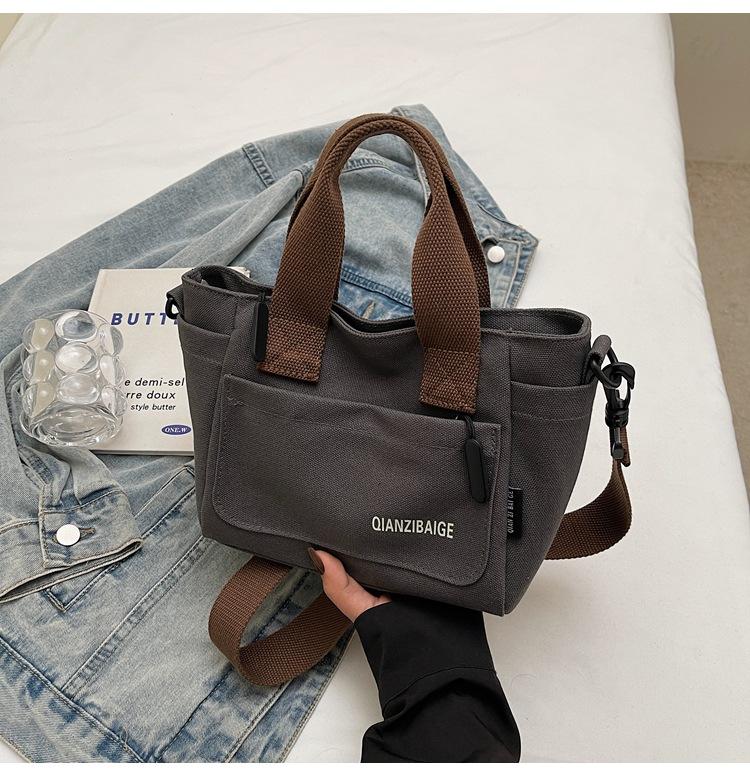 Stylish solid color simple commuter shoulder bag spring new niche casual lightweight messenger bag