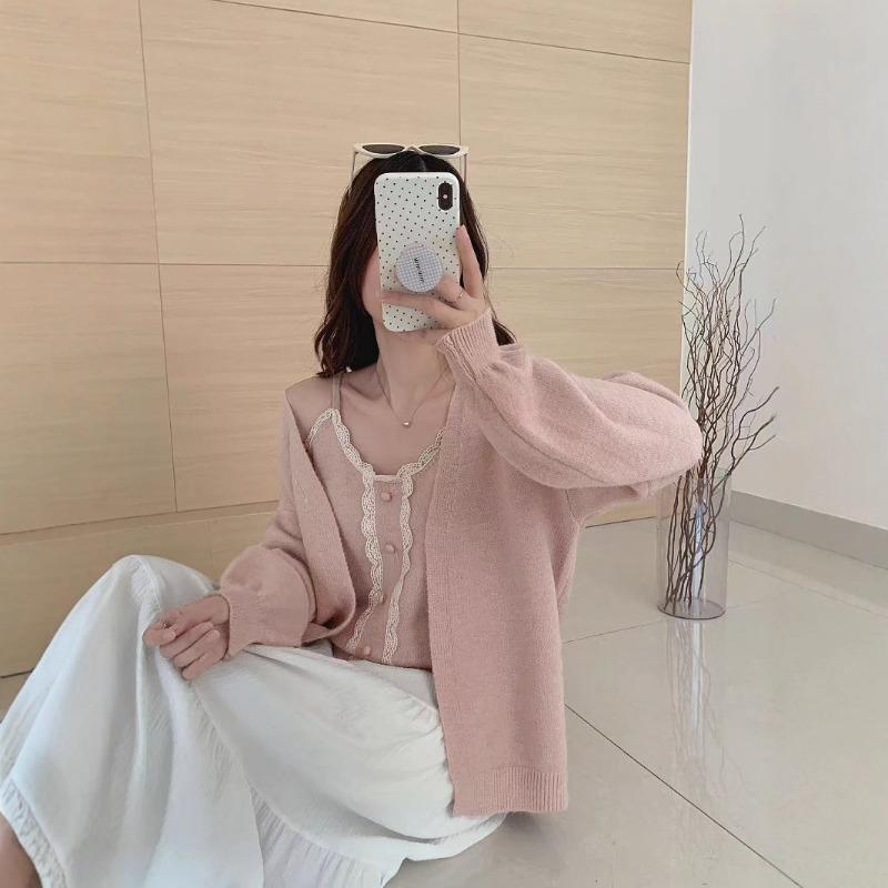 Autumn and Winter New Lace Splicing Vest Suspender Knitted Cardigan Two-piece Set Women's Soft Waxy Sweater Set