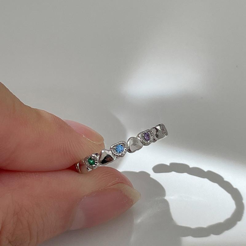 

Фигурное кольцо-сердце из меди высокого класса с яркими цветными бриллиантами для модных женщин