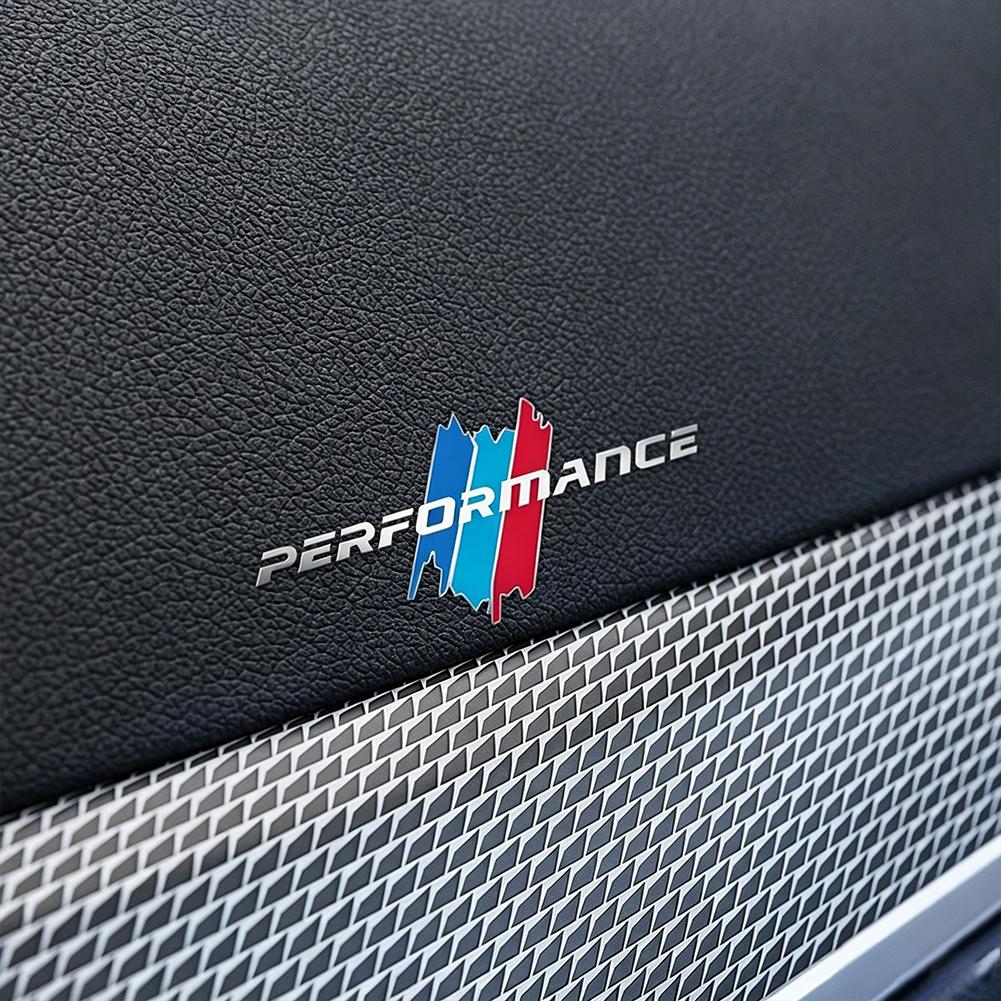 3 Adet M Performance Araba 3D Metal Sticker İç Dekorasyon Aksesuarları BMW G80 G06 G07 G42 G14 G15 G16 F82 F20 F21 F83 M2 M3 M4 pd2 İçin