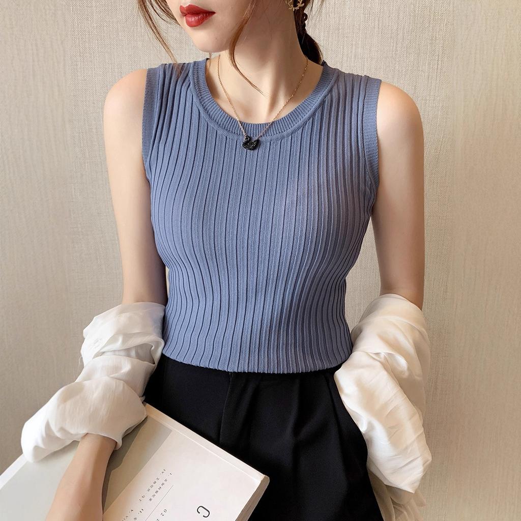 White bottomed vest for women inside and summer outside, tight short small suspenders, ice silk thin knitted sweater, sleeveless top.