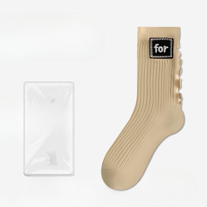 

Женские осенне-зимние носки с махровым длинным голенищем, полностью из дерева, с тканой этикеткой сбоку. 1 pair хаки