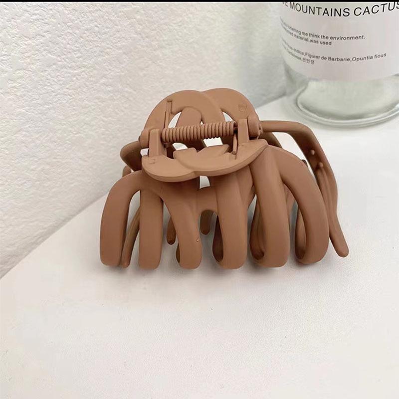 Extra Large Durable Pumpkin Claw Clip for Thick Hair - Wide, Non-Damaging Rubber Grip