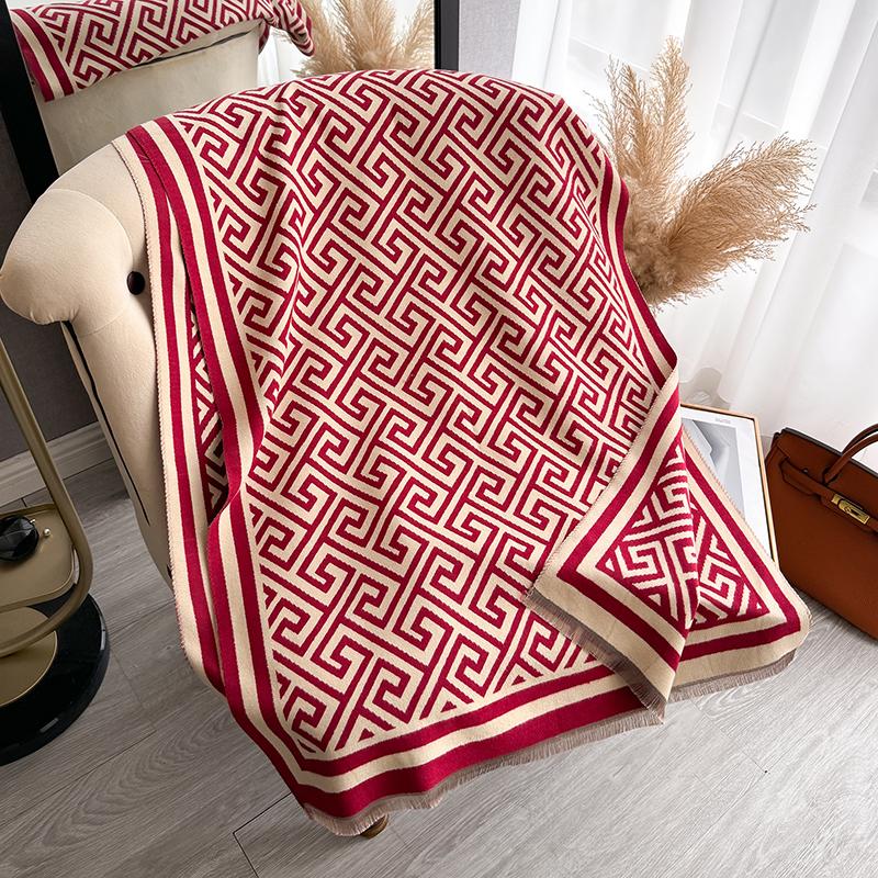 Winter new women's luxury brand cashmere scarf thick warm shawl scarf plaid jacquard soft women's shawl Bufanda shawl scarf