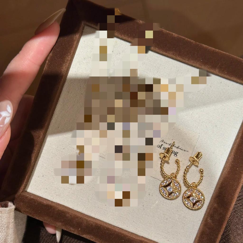 Old Money Wind Copper Coin Necklace Collarbone Chain Fashionable Light Luxury Diamond-Encrusted Money Bracelet Coin Earrings Earrings Women