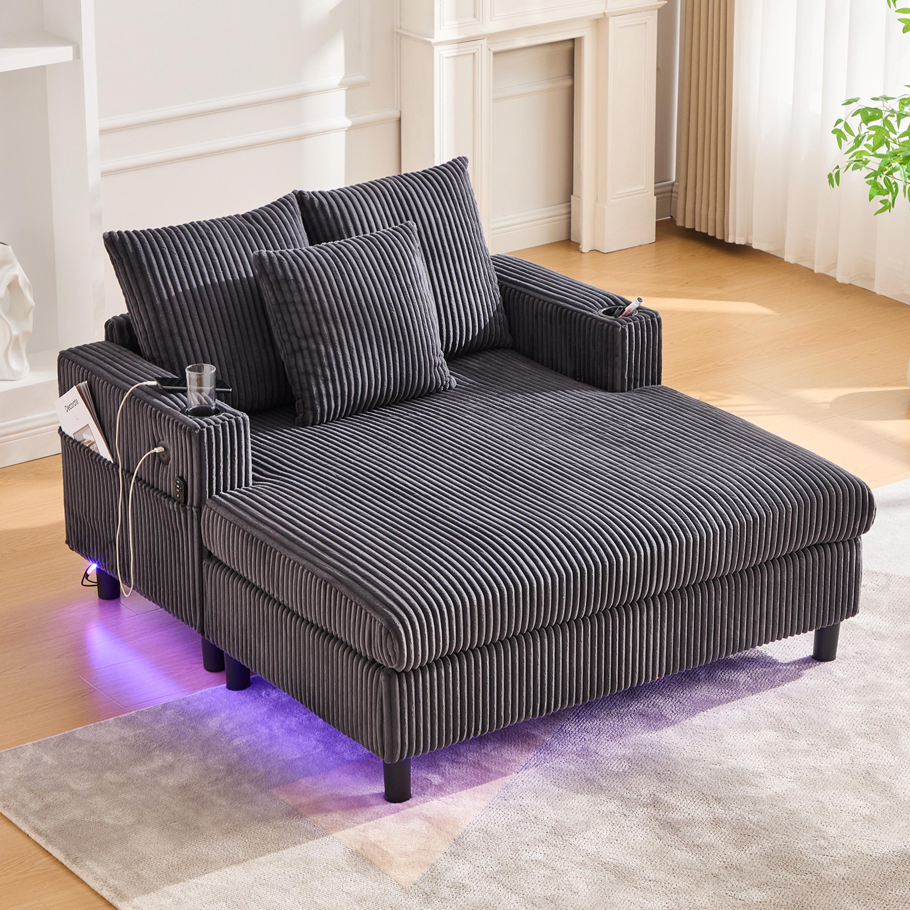 Spacious, soft chaise longue recliner with