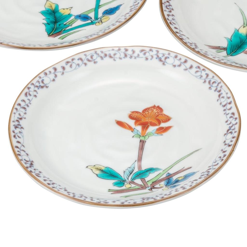 Kutani Ware Iwataya (Kutaniyakiiwataya) Set of Plates (No. 6) with a Different Design of the Moon Fairy K8-62