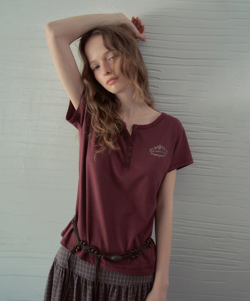 Aueonoseuteljia Henley Print Half T-Shirt_Wine(Ob6Tp11)