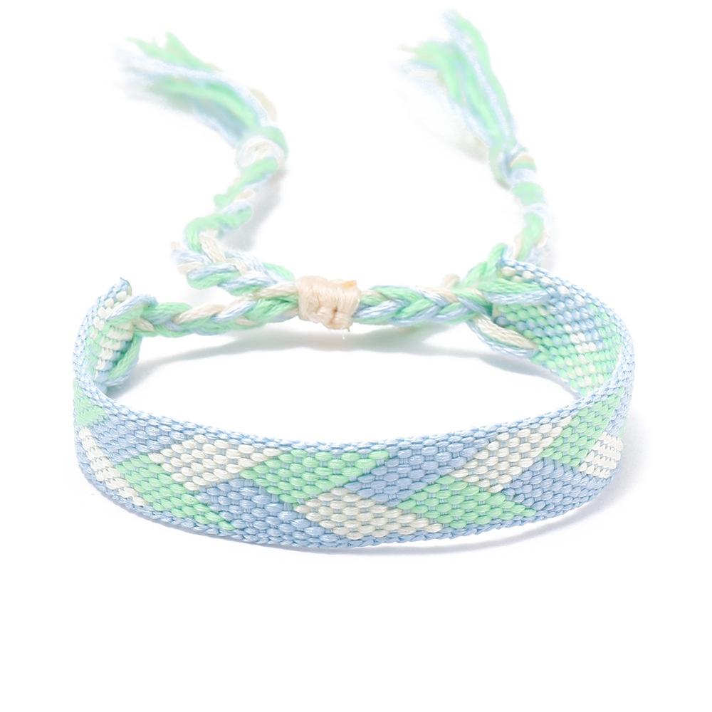 Bracelet Bohème pour Femme avec Pompon Népalais Coloré et Motif Géométrique en Diamant