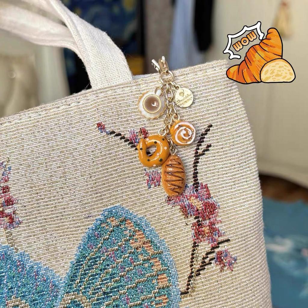 Fashionable Bread Keychain with Buckle Practical and Eye Catching Accessory for Students and Trendsetters Use