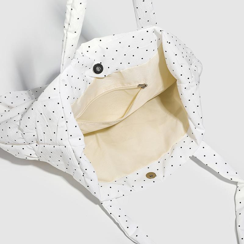 Korean polka dot canvas bag women's 2025 new large-capacity commuter shoulder tote bag pleated girl heart cloud bag