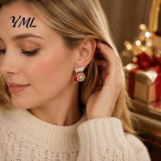 Decorative Winter Earrings 1 Pair Red Christmas Stocking Stud for Women, Sparkly Rhinestone Enamel Gift Her Sock Shaped Earring with Snowflake,