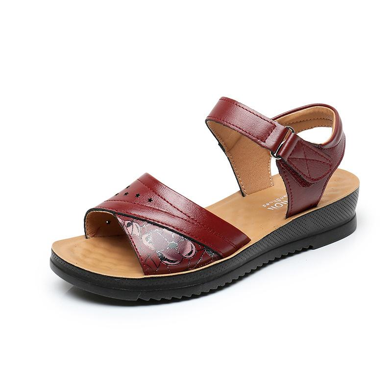 New Women's Shoes with Soft Soles and Hollowed-out Leather Sandals for Middle-aged and Elderly People