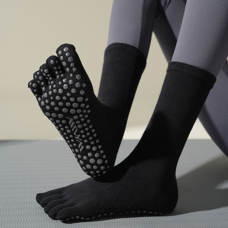 

Classy Anti-Pilling Yoga Socks Women s Professional Non-Slip Finger Socks Fitness Running Pilates Socks Sport Mid-Calf Length Sock Black 37.5-41 New Upgrade Long