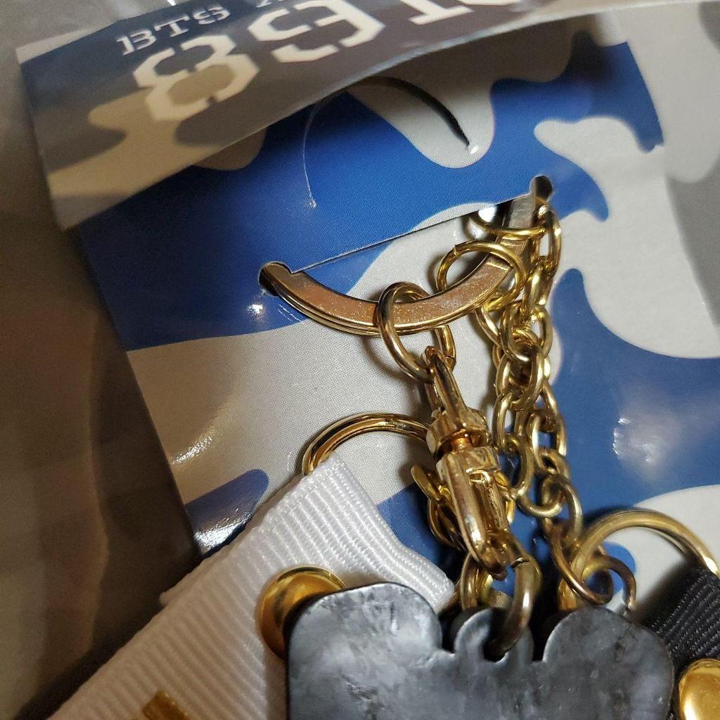 [USED] BTS Rare 2015 Early Merchandise Key Ring WAKE UP