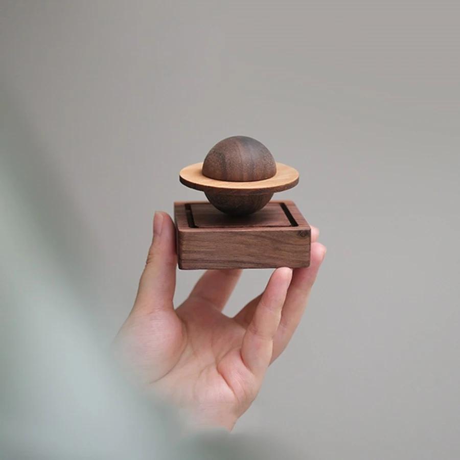 1pcs Difuser Wood Scent No Essential Oil Diffuser Jupiter Shape Home Decoration Fresh Air Present to Friend Dorm Room Essentials