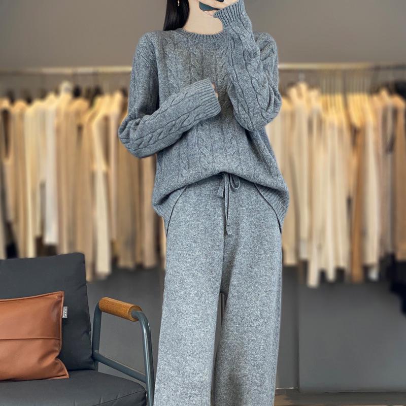 Women's Pure Wool Cable Knit Sweater Set - Autumn/Winter 2025 Trend: Loose, Thick, Round Neck, Long Sleeve.