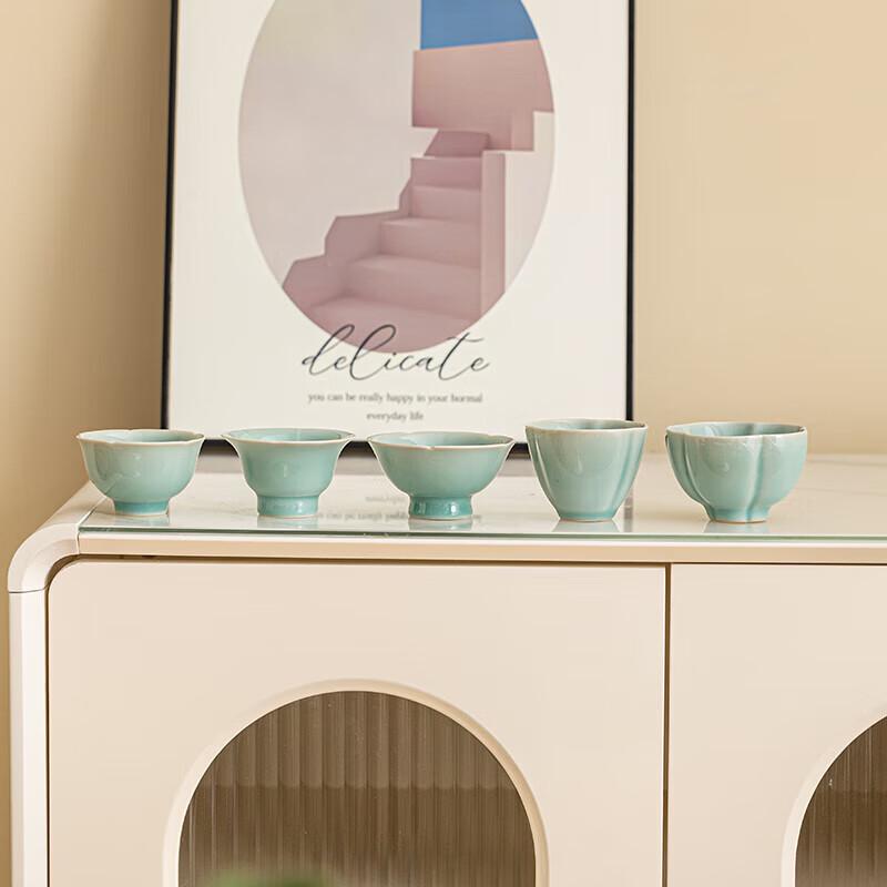 

Longquan Celadon Master Tea Cup Set