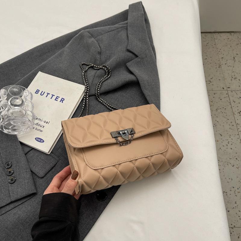 

1 Простая и стильная сумка через плечо Diamond Grid, сумка через плечо с металлической цепочкой для женщин, повседневные кошельки и сумки для отдыха хаки