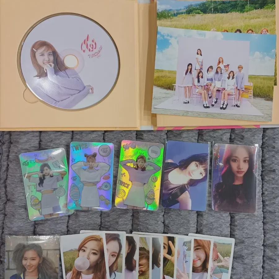 

Альбом Twice+ Фотокарточка