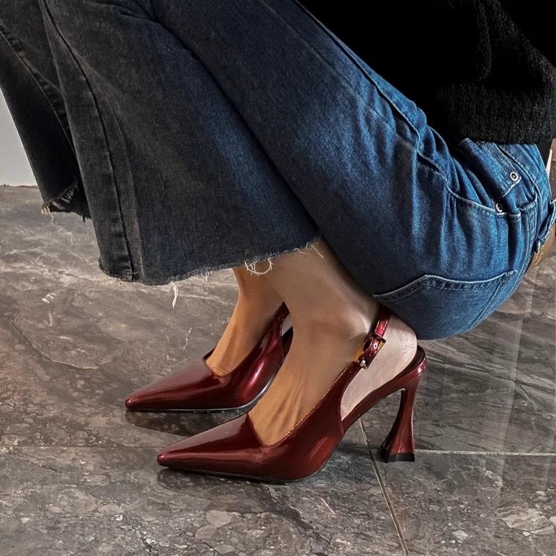 Fashion Women's Fashion Stiletto Sandals Spring New Pointed Head Shallow Mouth Metal Buckle Non-slip High Heels