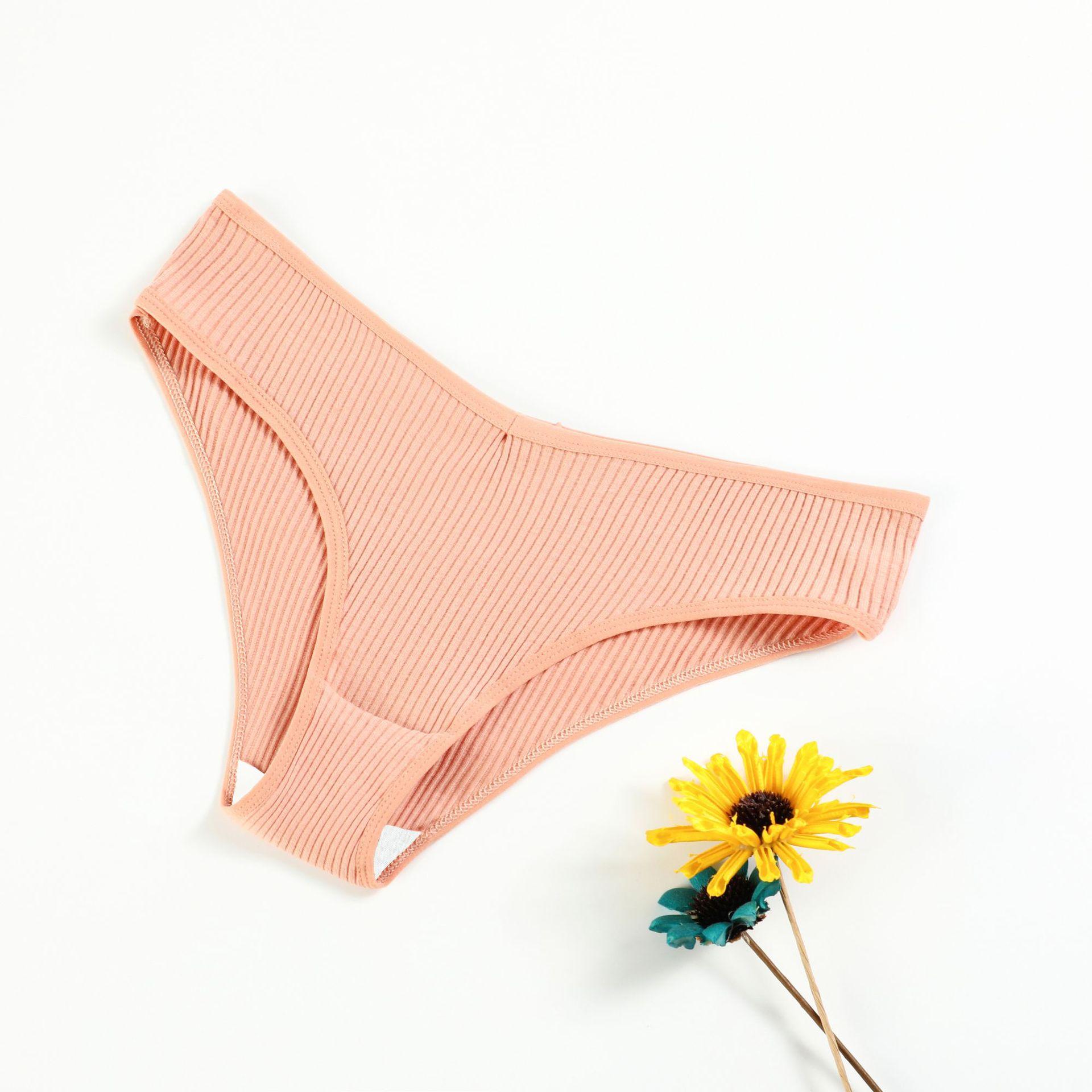 

Жіночі Весняно-Літні Нові Бавовняні Однотонні Дихаючі Сідниці Дихаючі V-подібні Низька Талія Трусики M